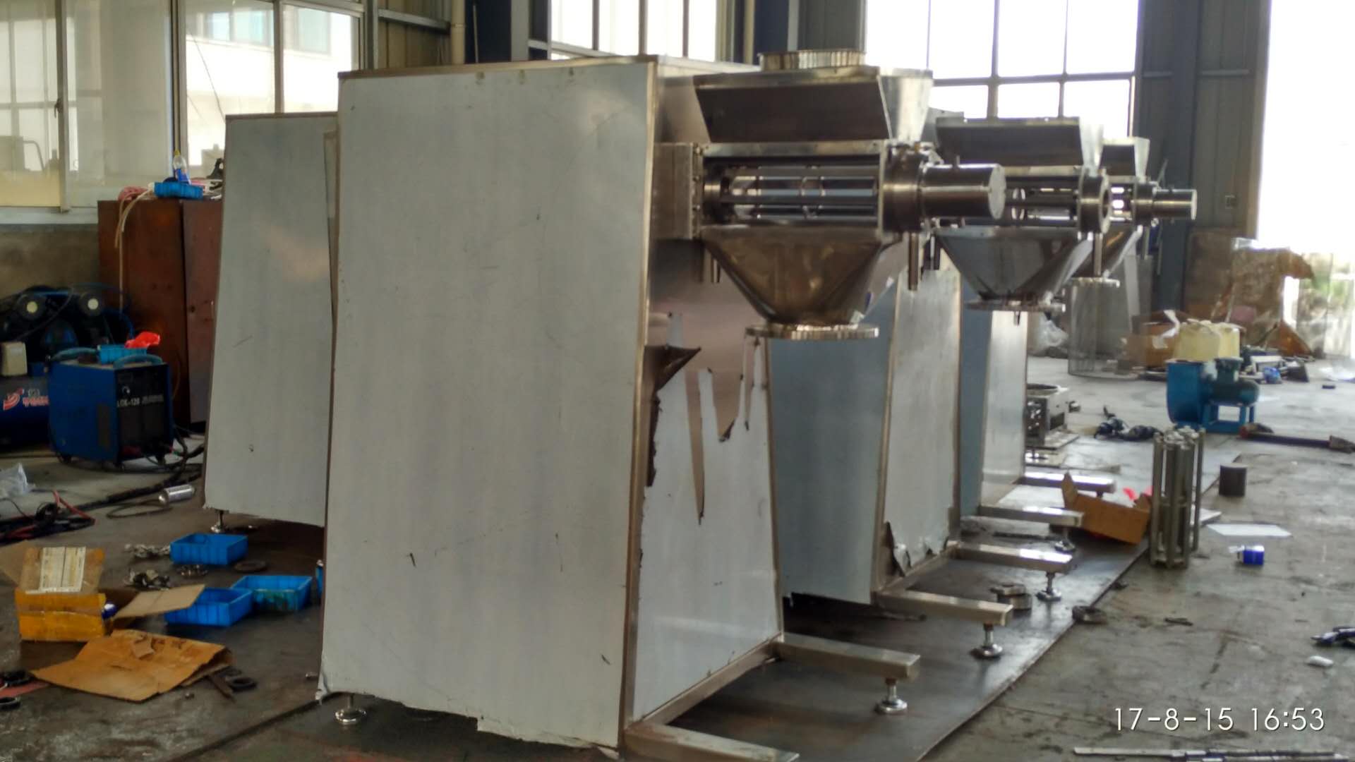 YK系列摇摆式颗粒机