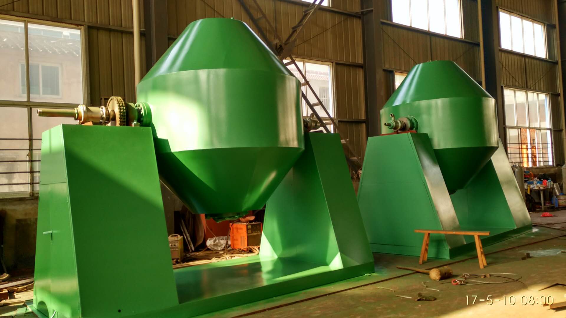 SZG系列双锥回转真空干燥机